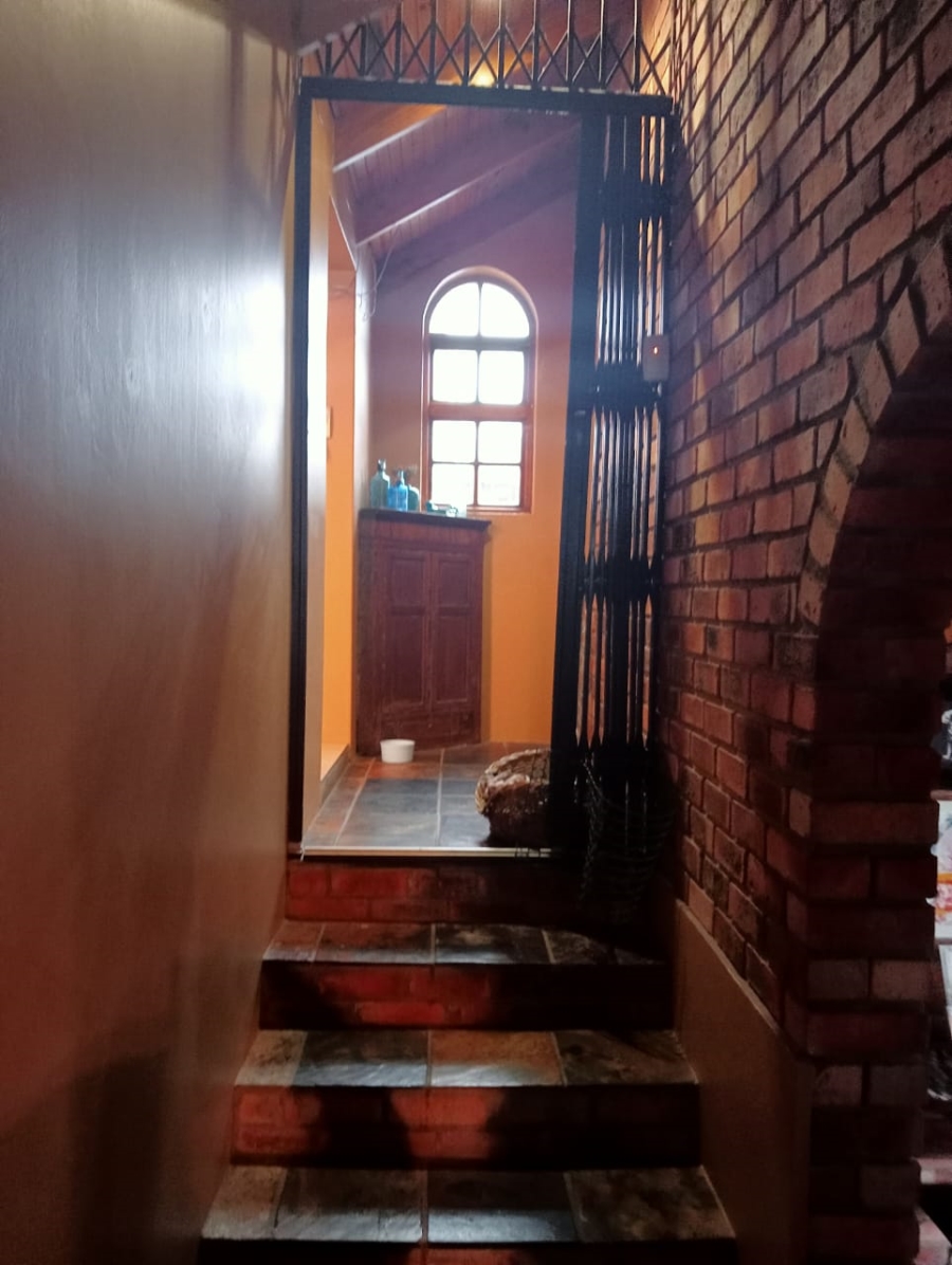 4 Bedroom Property for Sale in Nahoon Valley Park Eastern Cape